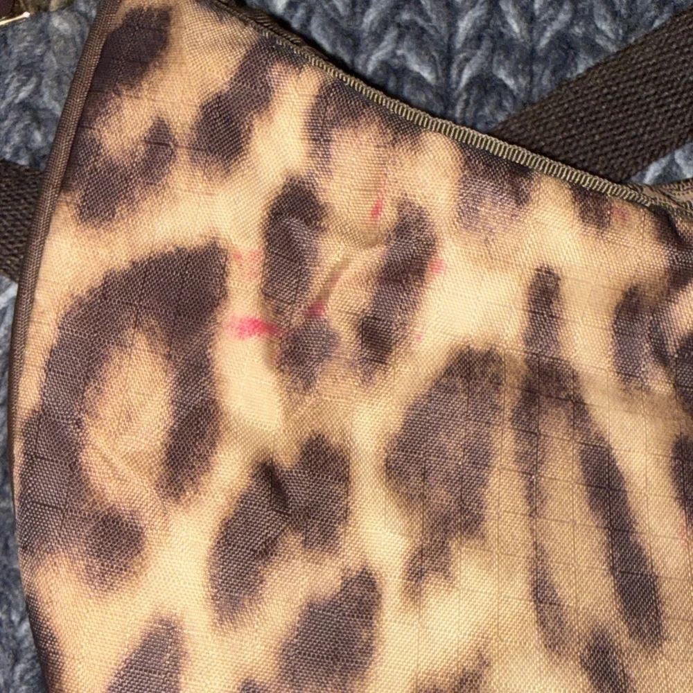 LAMB Gwen Stefani for LeSportSak - Jamaican Stripe and Leopard Print Bag - Picture 8 of 8